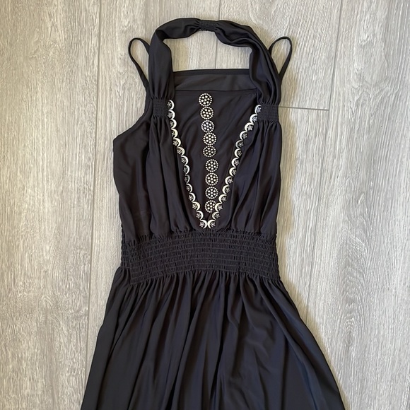 Black Dress - Picture 2 of 10